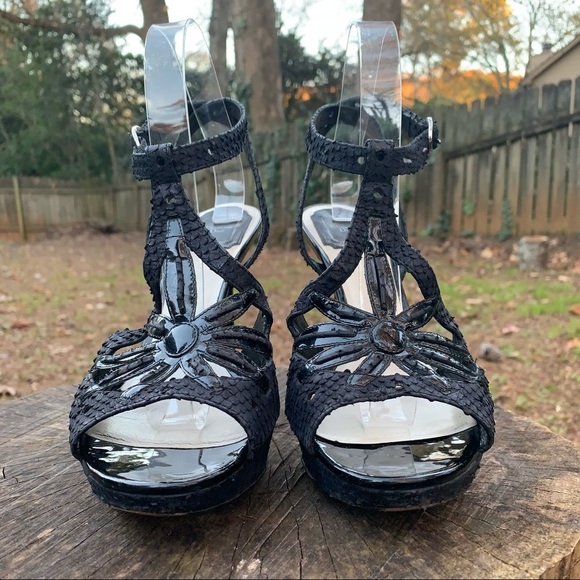 Christian Dior black Python and patent leather T strap ankle strap sandals 39 - Picture 3 of 16